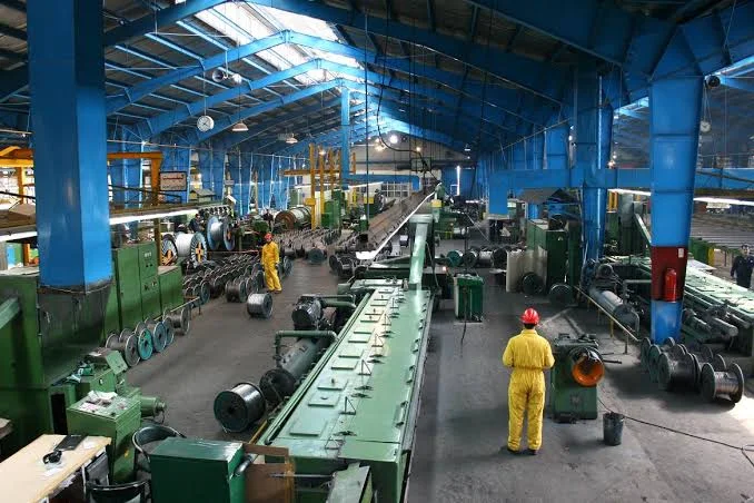 بسته بندی صادراتی ماشین آلات CNC توسط Zagruse